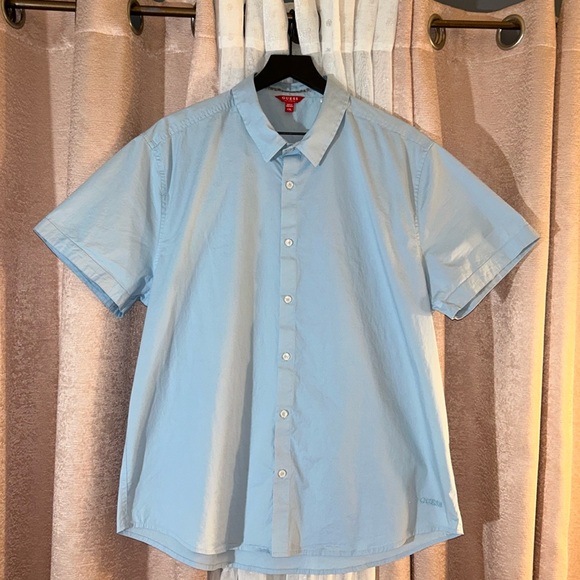 Guess Size XXL Pale Blue Short Sleeved Button Down Shirt - Picture 1 of 8